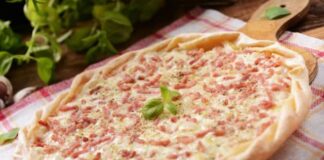 Flammekueche ( tarte flambée ) légère