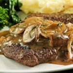 Steak de boeuf aux champignons de paris