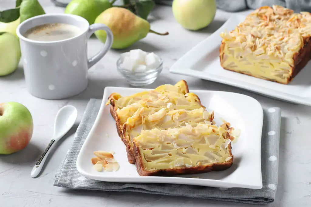 gâteau au fromage bleu, poires et noix