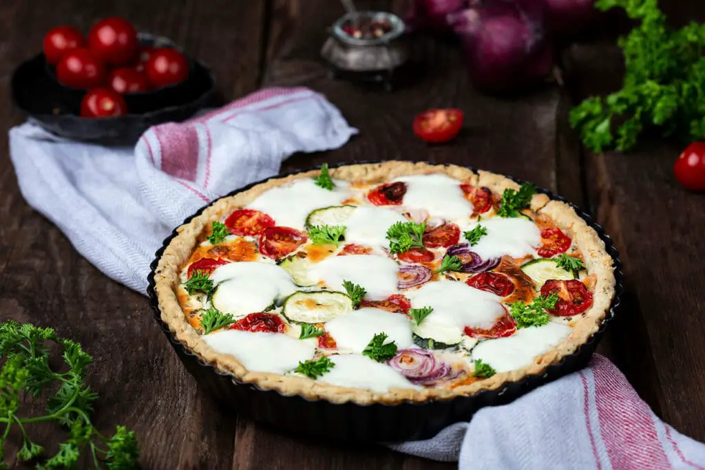 Tarte de courgettes et tomates