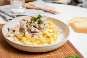 Pâtes Gourmandes et Légères Poulet Oignons et Champignons